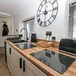 Victroneen Whitehaven