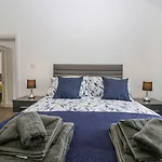 Victroneen * Whitehaven